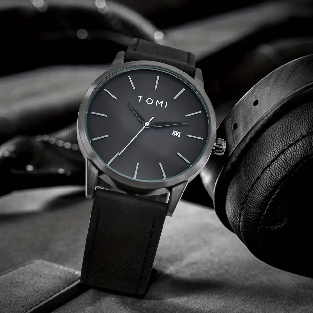 TOMI T-071 Watch For Men Date Quartz Round Shape