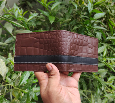 Urban crocodile Style Leather bi-fold Wallet for Men