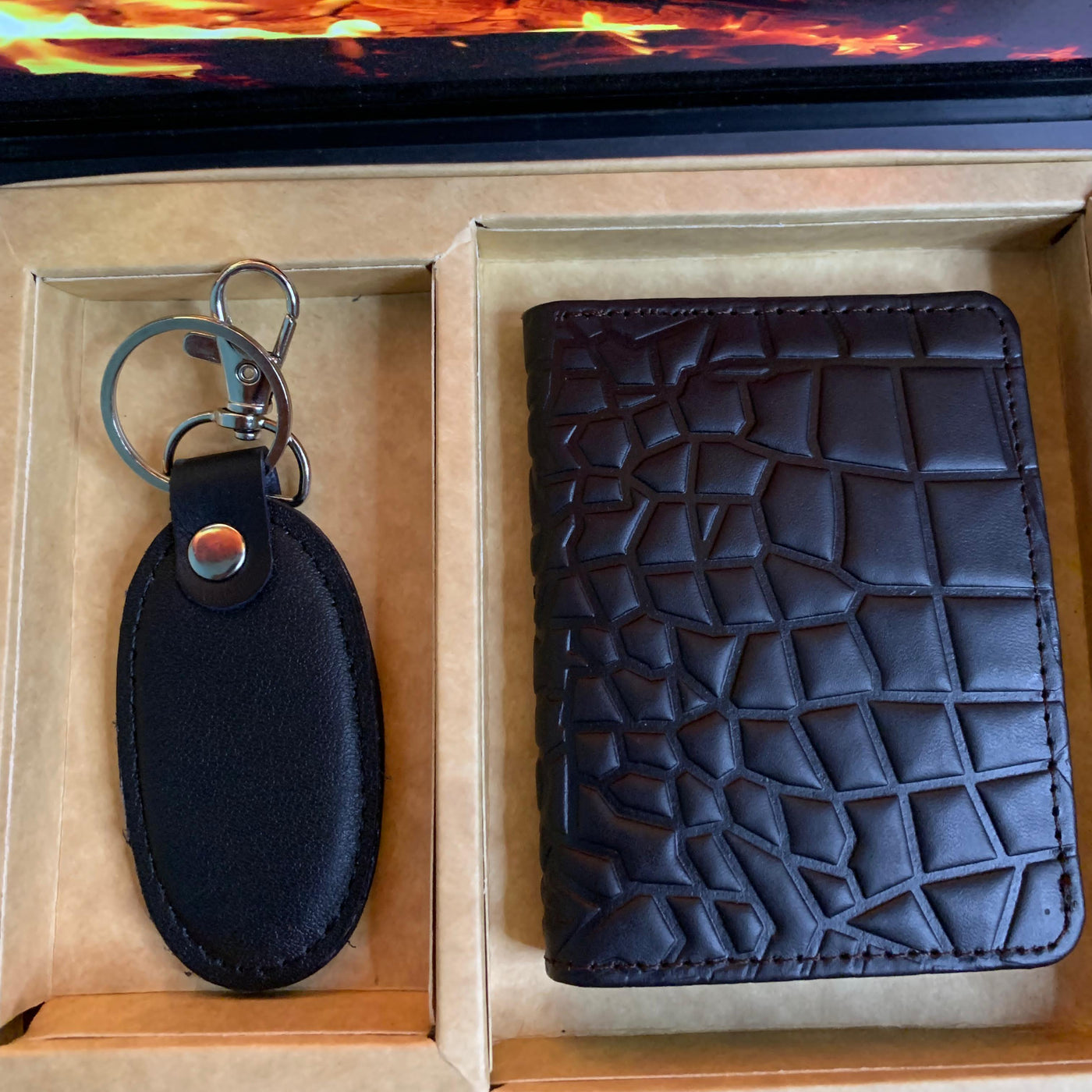 Compact Leather card holder Wallet & Keychain Duo – Perfect Gift Box