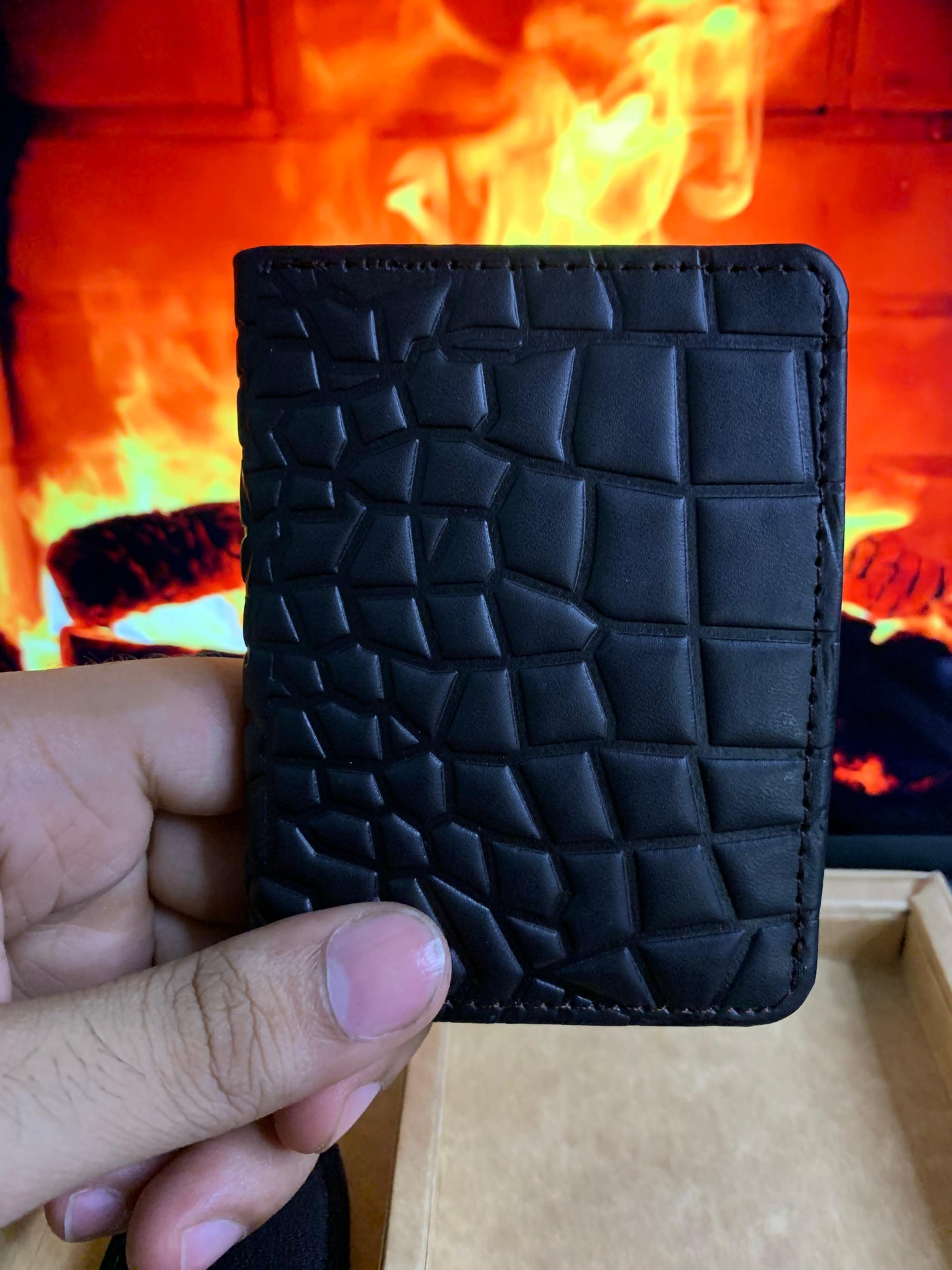 Compact Leather card holder Wallet & Keychain Duo – Perfect Gift Box