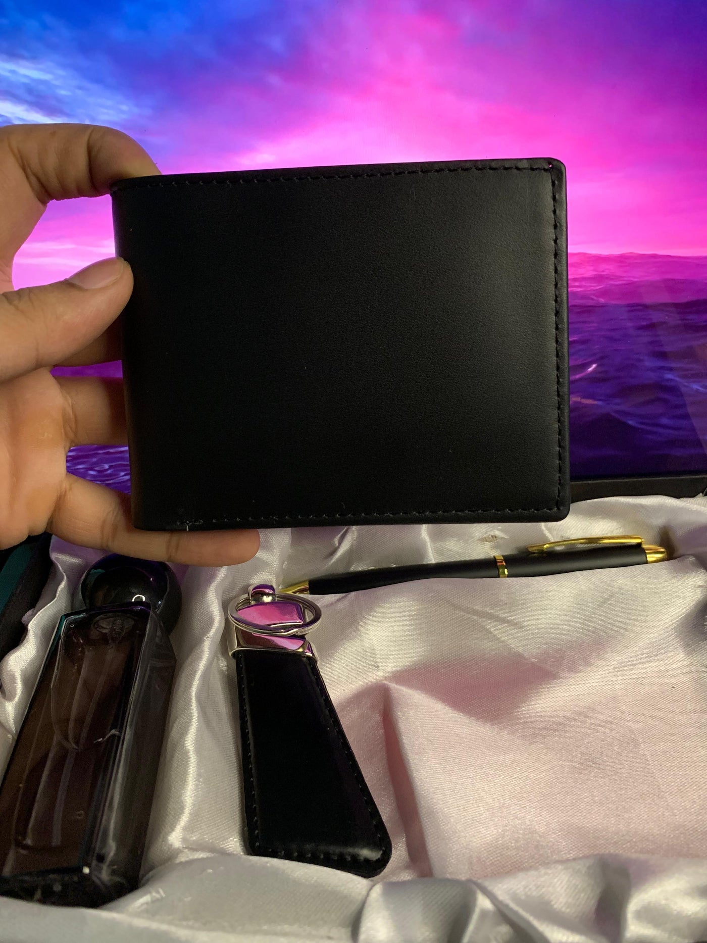 Celebrate in Style: Luxury Gift Box for Him