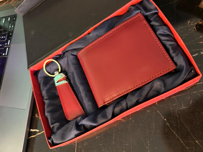 Wallet & Keychain Set – Minimalist Leather Combo